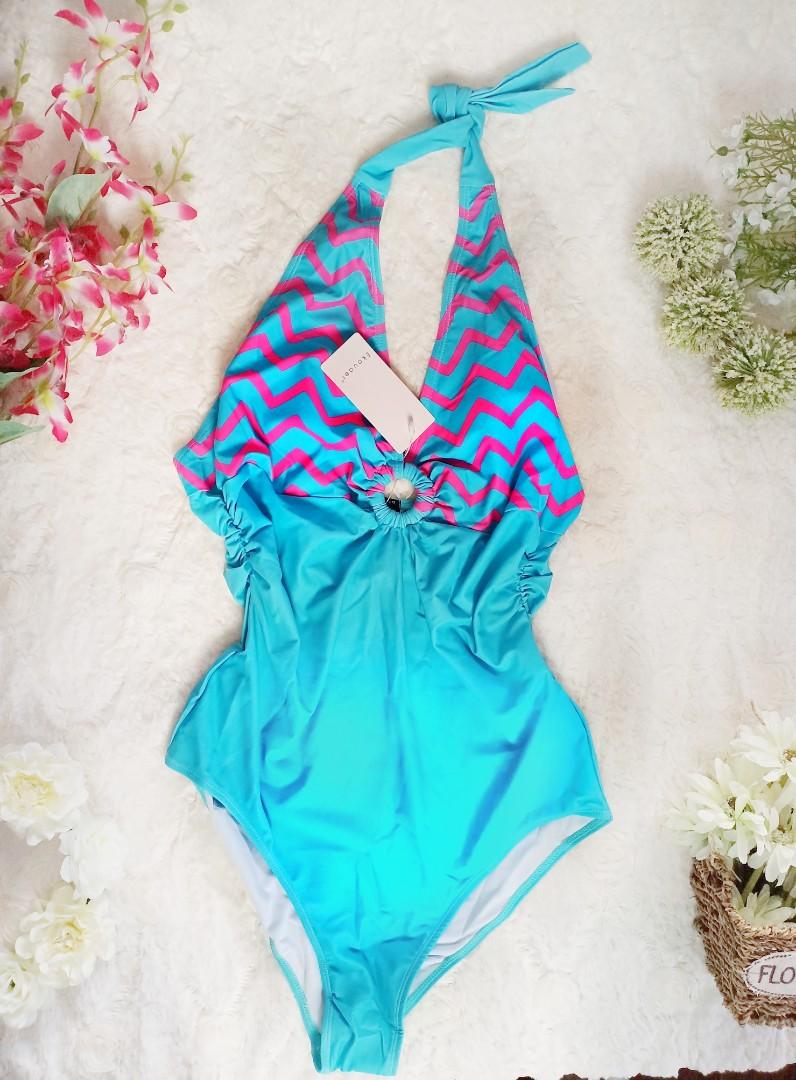 Branded swimsuit (Category: Bikinis & Swimsuits) located in Caloocan City. Submitted by anglla21 (Listing ID 1010134042, Image 1). Description: One piece swimsuit 🌺Size: Large 🌺Padded 🌺Brandnew 🌺High quality fabric 🌺Brand: Ekouaer Price: P230.