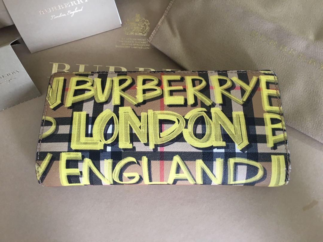 Burberry sale graffiti wallet