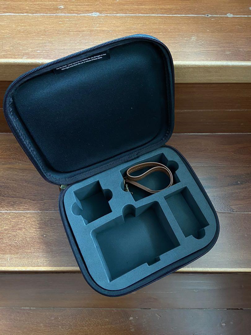 Camera Case (Category: Cameras) located in Kuala Lumpur. Submitted by just_juls (Listing ID 1010090018, Image 2). Description: Price is negotiable. Case size is 8x9 inches with a depth of 3 inches. Case is for EOSM camera but you can use it as a camera accessories organizer. .