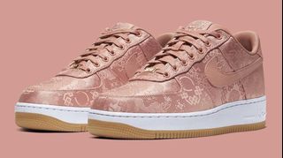 (Category: ) located in . Submitted by sneakersflexx (Listing ID 1010036978, Image 1). Description: .