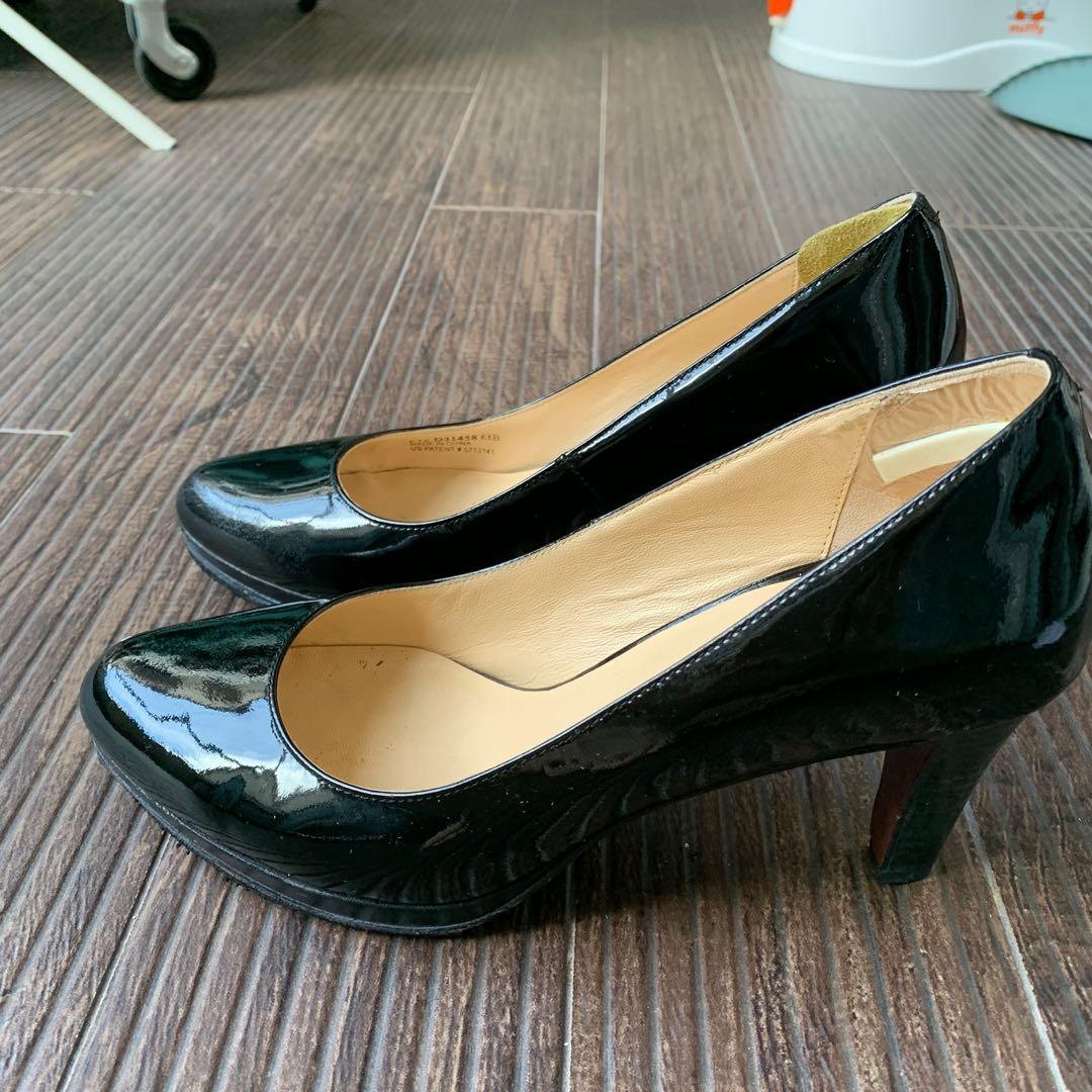 Cole haan nike air pumps 2025