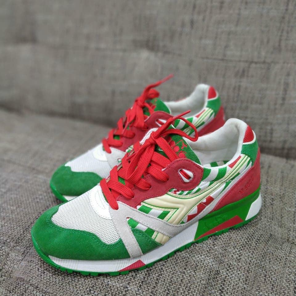 Diadora n9000 flag pack top