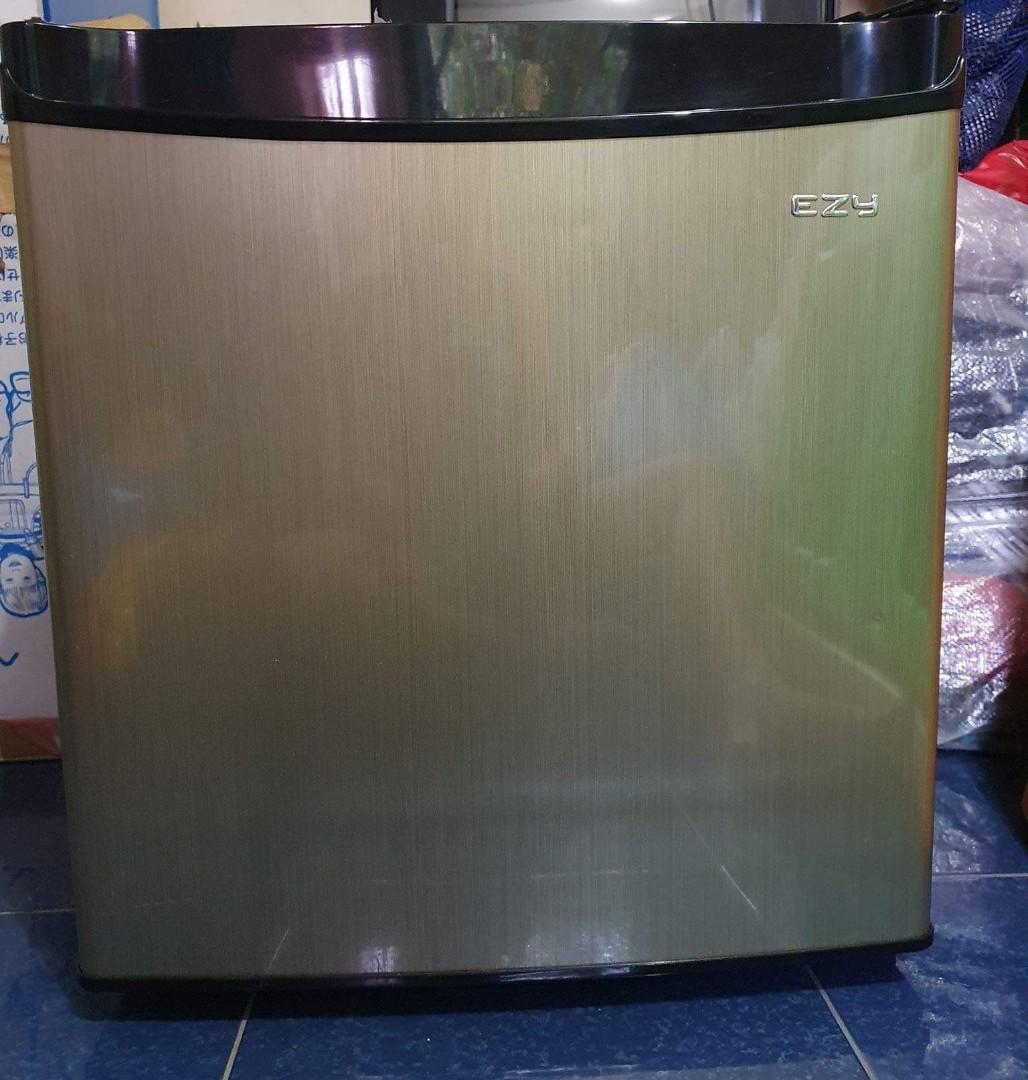 Ezy Mini Refrigerator For Sale Tv Home Appliances Kitchen Appliances Refrigerators And Freezers On Carousell