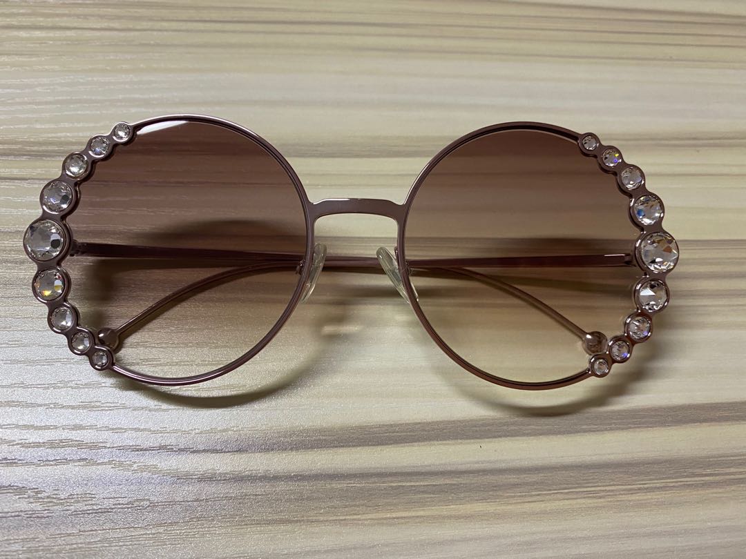 Fendi 2019 sunglasses top