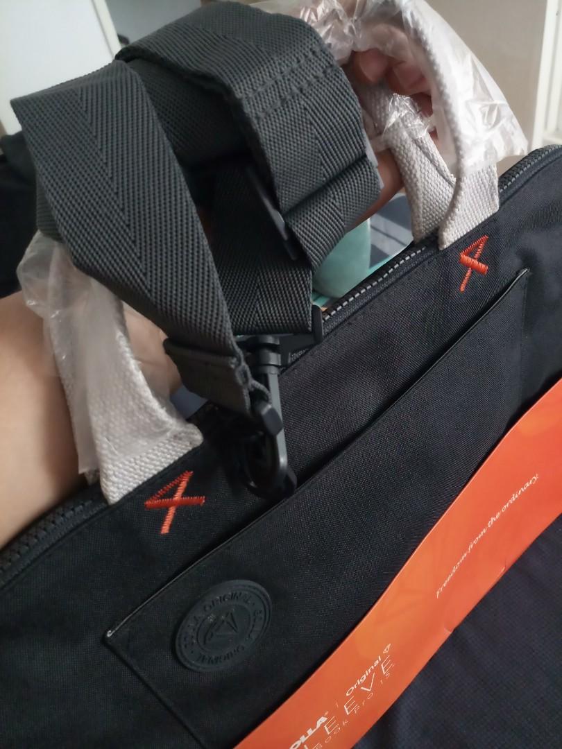 Golla Original Laptop Bag (Category: Laptop Bags & Sleeves) located in Mandaluyong City. Submitted by mariasdesire (Listing ID 1010060993, Image 3). Description: Decluttering! Selling this original Gollw Sleeve Macbook Pro 15".. In good condition..