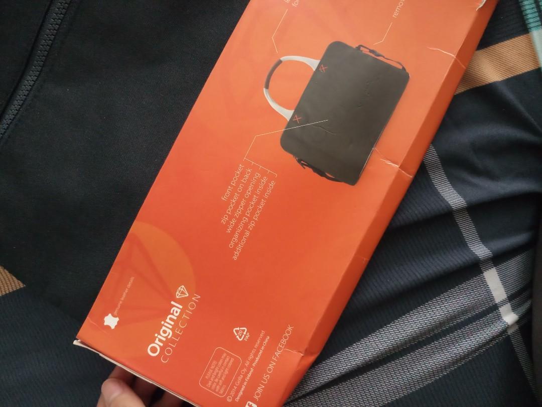 Golla Original Laptop Bag (Category: Laptop Bags & Sleeves) located in Mandaluyong City. Submitted by mariasdesire (Listing ID 1010060993, Image 2). Description: Decluttering! Selling this original Gollw Sleeve Macbook Pro 15".. In good condition..