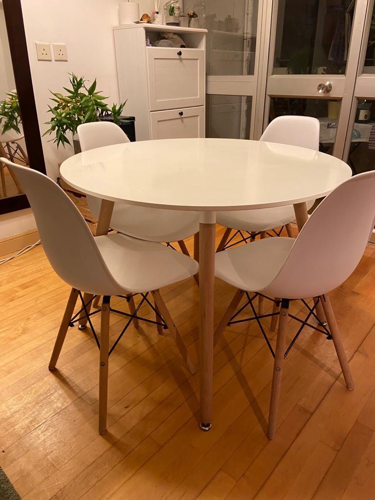 IKEA round dining table with 4 chairs, 傢俬＆家居, 傢俬 - Carousell