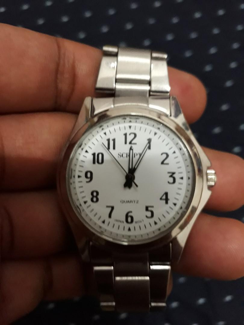 J Axis Watch 2024 favors