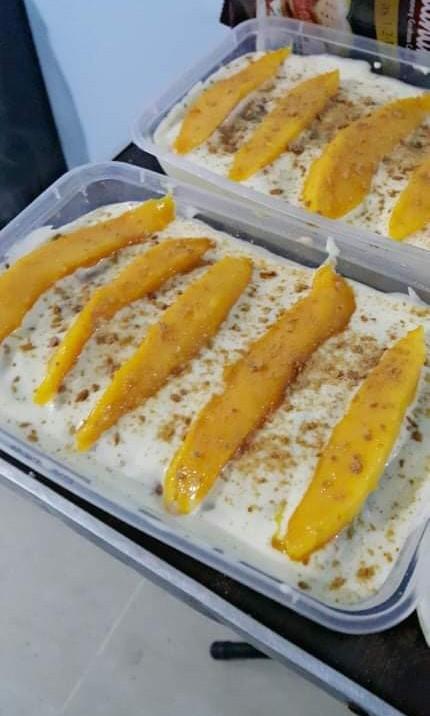 Mango graham (Category: Fresh Produce) located in Manila. Submitted by anez06 (Listing ID 1010040307, Image 2). Description: Mango graham float Malinis/ Masarap/ Affordable/.