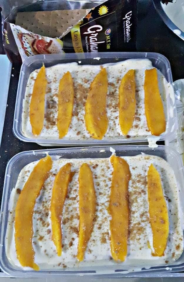 Mango graham (Category: Fresh Produce) located in Manila. Submitted by anez06 (Listing ID 1010040307, Image 1). Description: Mango graham float Malinis/ Masarap/ Affordable/.