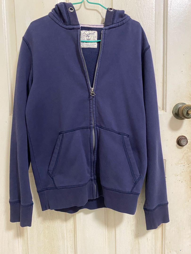 Jacket (Category: Coats, Jackets and Outerwear) located in Singapore. Submitted by purpleclouds12 (Listing ID 1010045871, Image 1). Description: Pre-loved Blue Jacket for Mens. Item is missing the hoodie string, but other than that, it's in perfect condition. It's quite thick so it's perfect for keeping warm in an aircon environment! Chat for more info :).