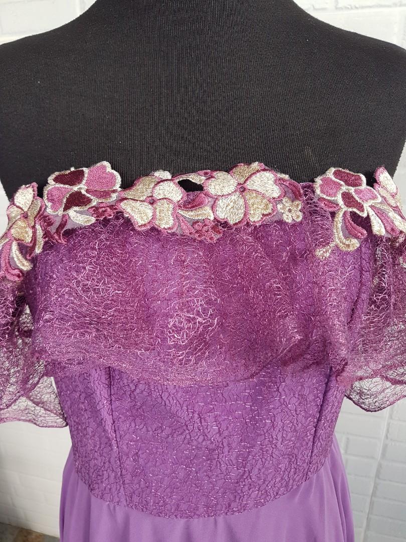 Purple Bridesmaid Off Shoulder Long Gown (Category: Evening dresses & gowns) located in San Rafael. Submitted by mofusand_ (Listing ID 1010028052, Image 2). Description: High quality long gown made by my auntie ❤ Worn once on a wedding 🎊 length - 53" from bust.