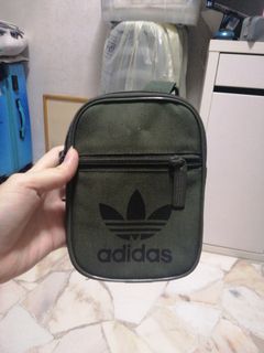 (Category: ) located in . Submitted by lupcheong_ (Listing ID 1010176934, Image 1). Description: .