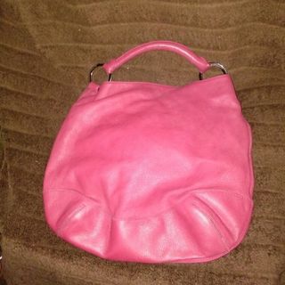 (Category: ) located in . Submitted by emp_preloved (Listing ID 1010197920, Image 1). Description: .