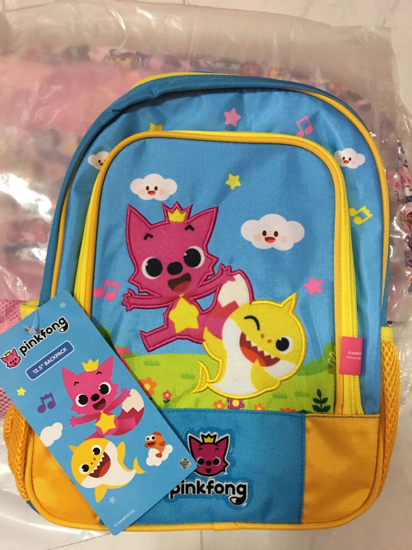 Pinkfong baby sales shark backpack