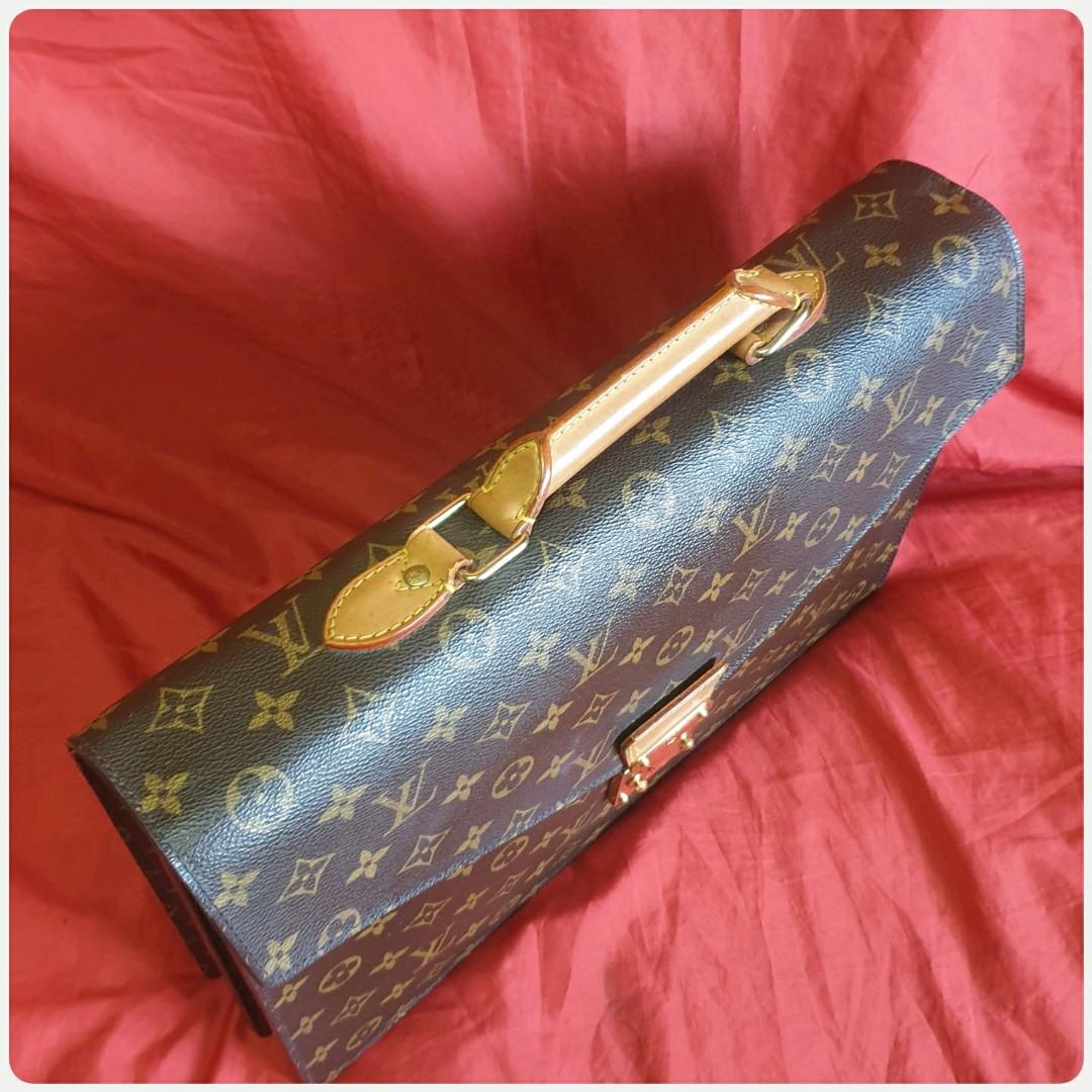 Rare Lv Louis Vuitton Serviette Conseiller Monogram Briefcase Document  Office Bag, Luxury, Bags & Wallets on Carousell