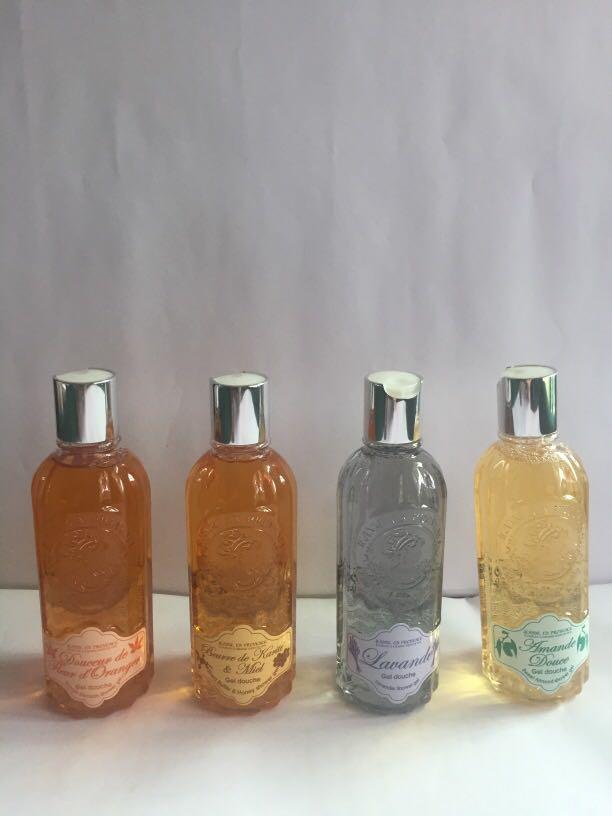 Shower Gel ( importerd from US) (Category: Bath) located in Pasay City. Submitted by redgiftshop (Listing ID 1010059657, Image 1). Description: 4 kind of scent sweet almond, shea butter & honey , lavender, orange blossom. product code : CL.