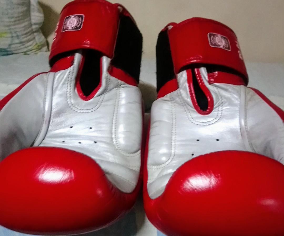 Boxing gloves (Category: Combat Sports) located in Makati City. Submitted by emirsultan (Listing ID 1010193837, Image 3). Description: Meet up in Makati o shipping po ESultan fitness personal trainer FB group page ESultan fitness personal trainer. FB page ESultan fitness gym IG ESultan fitness..