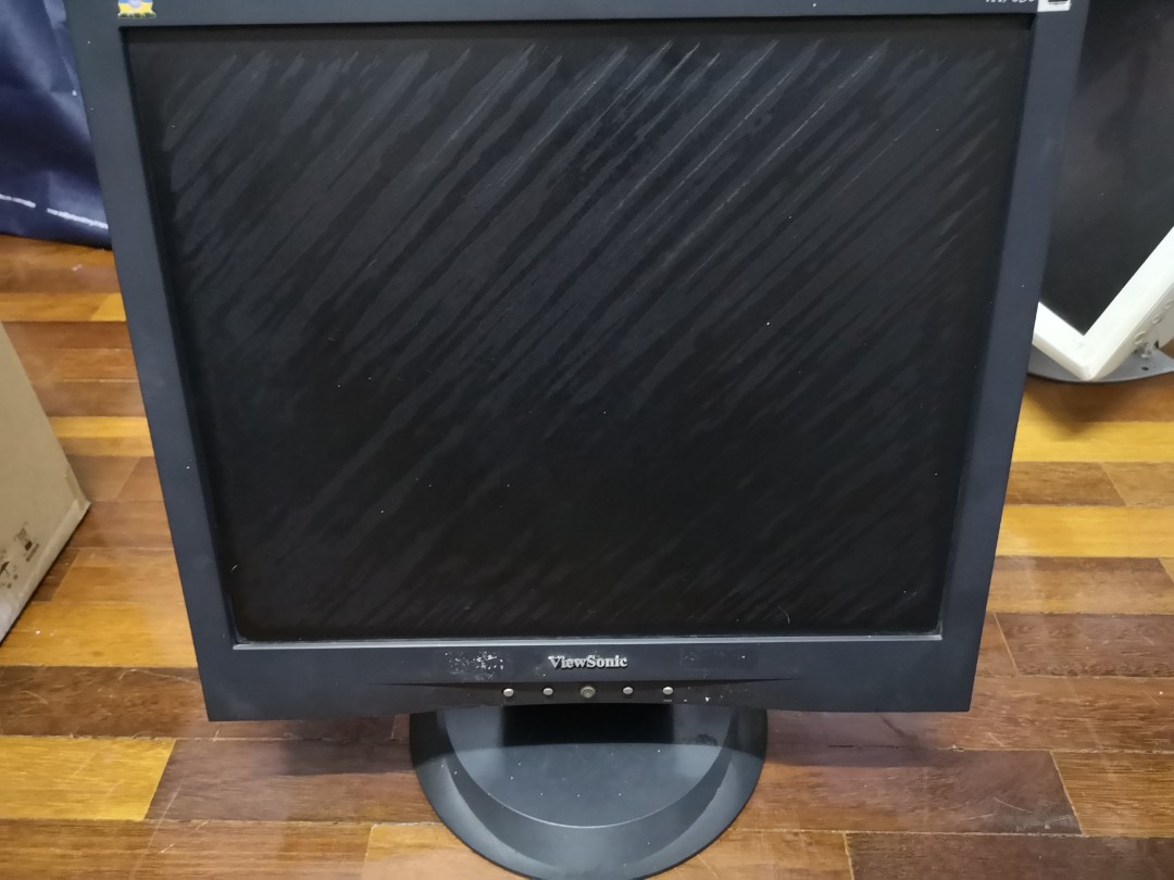 VIEWSONIC 17\