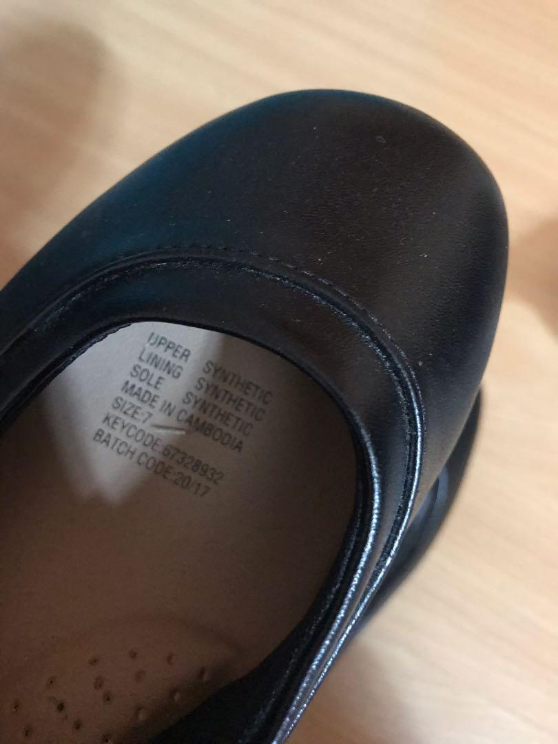 Comfort Now Office Or School Shoes Women S Fashion Shoes Flats Sandals On Carousell