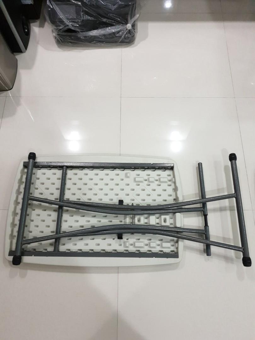 Foldable Table (Category: Tables & Sets) located in Singapore. Submitted by sparklegirl (Listing ID 199261122, Image 3). Description: Adjustable Height Portable Table. Easy to set up. Have 2 sets. Kept i storage and rarely use and letting go to make space in store room..