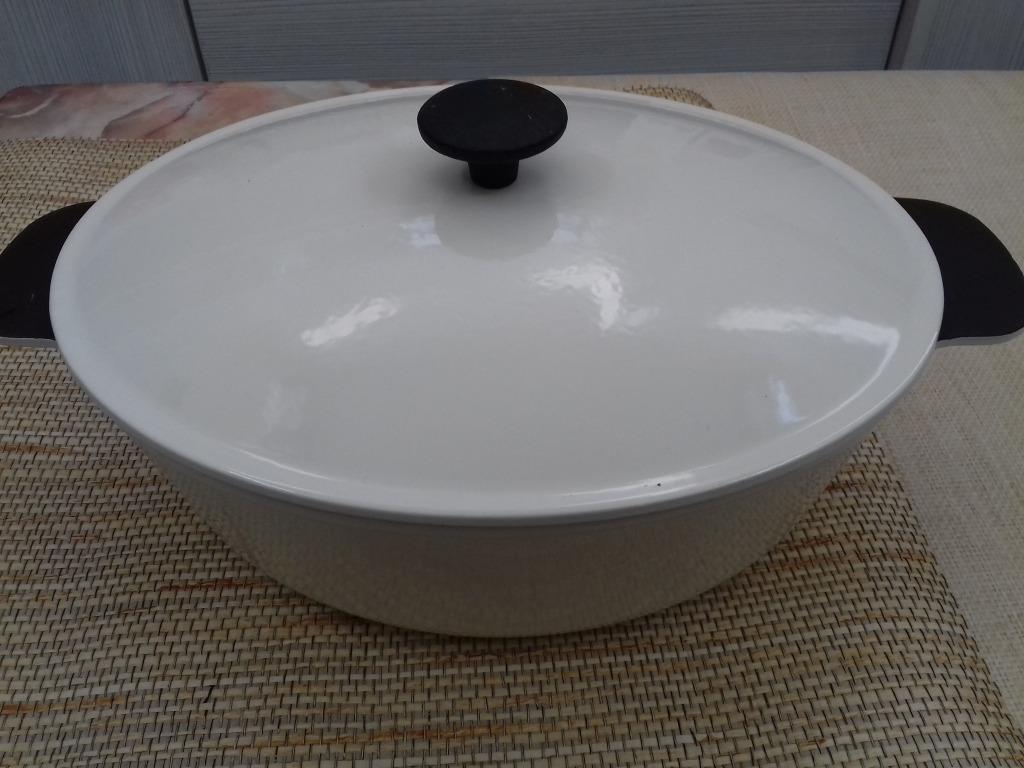 Eerlijk Oorzaak grind Ikea Dutch Oven pot, TV & Home Appliances, Kitchen Appliances, Ovens &  Toasters on Carousell