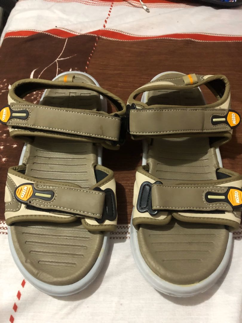 nike kito sandals
