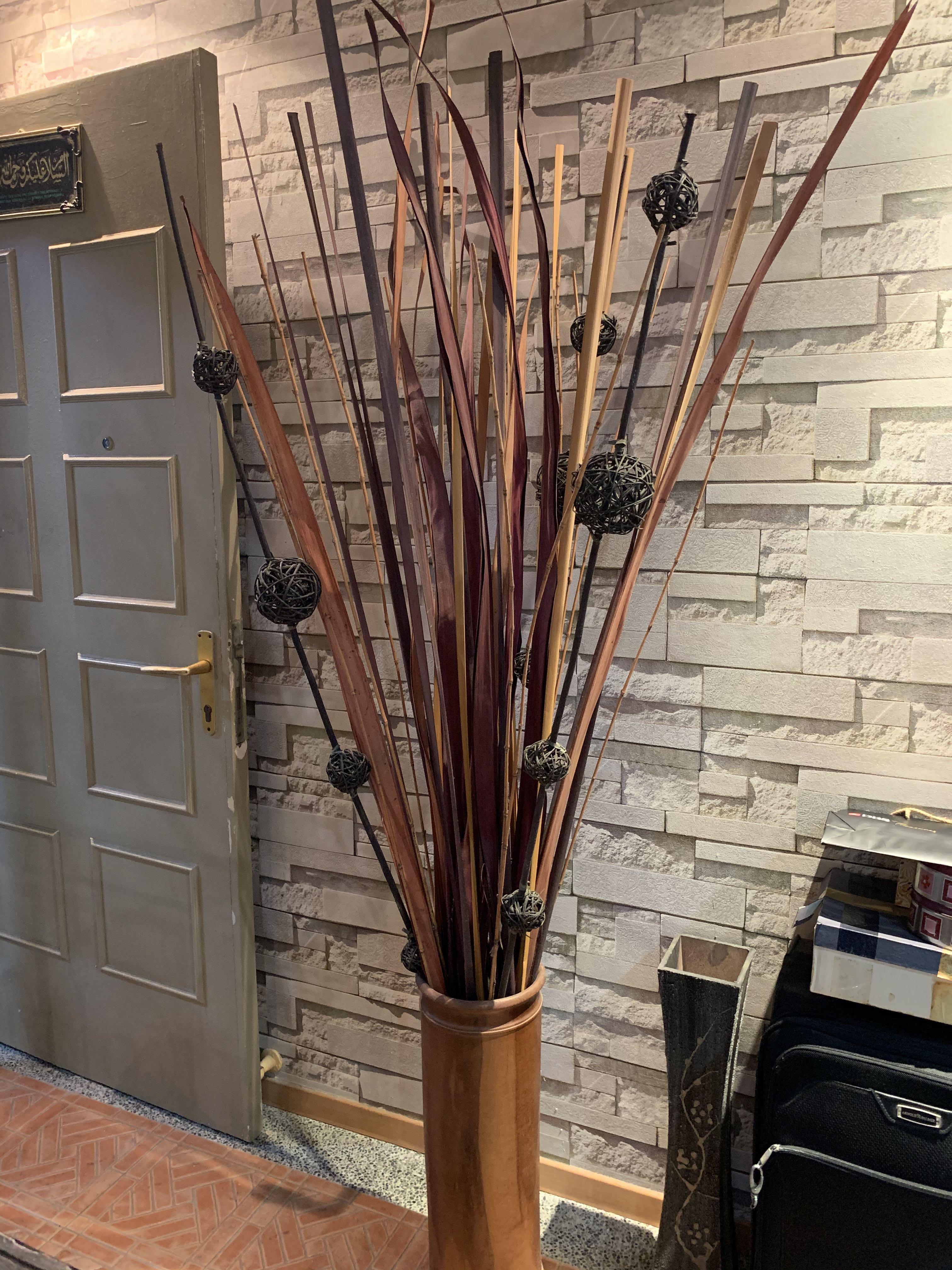 Long Dried Leaves Home Decor Furniture Home Decor Others On Carousell