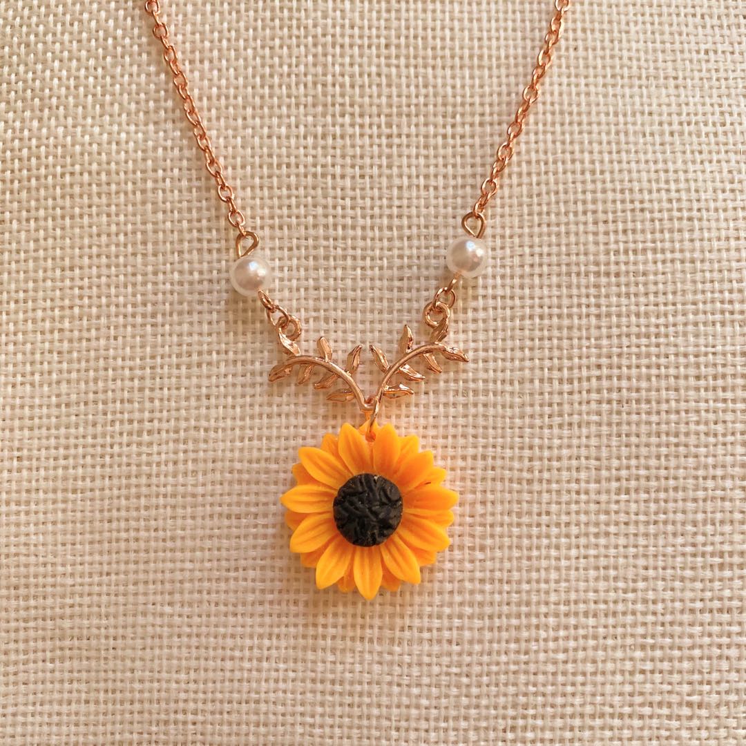 Sunflower pearl necklace outlet