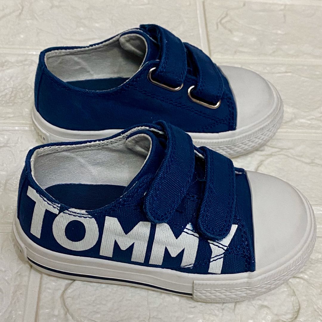 tommy hilfiger baby sneakers