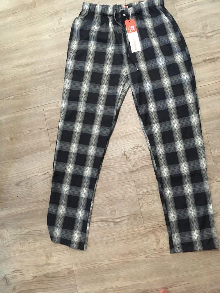 Travis Scott Flannel Jogger 40 Off New Women S Fashion Clothes Bottoms On Carousell