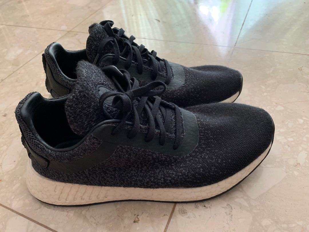 Adidas nmd r2 store wings+horns core black