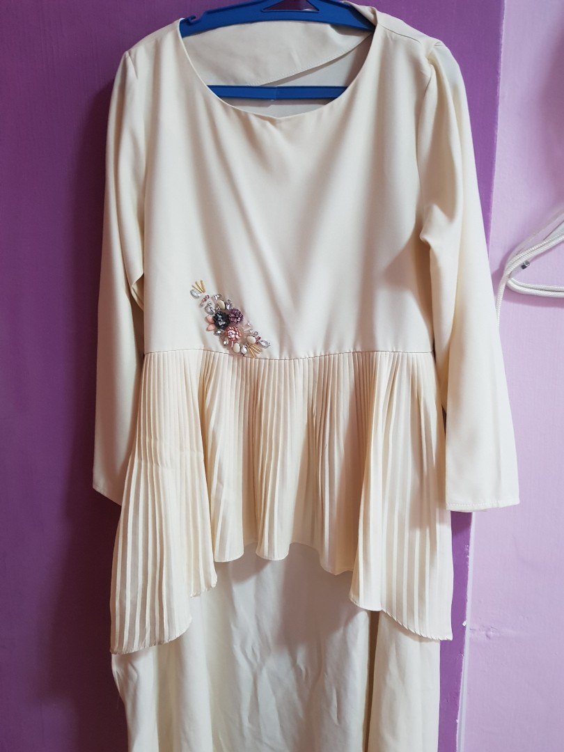 Baju Kurung Pregnant Raya Women S Fashion Muslimah Fashion On Carousell