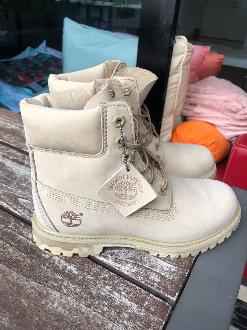 Beige Timberland Camo Boots, Women's Fashion, Footwear, Boots on Carousell