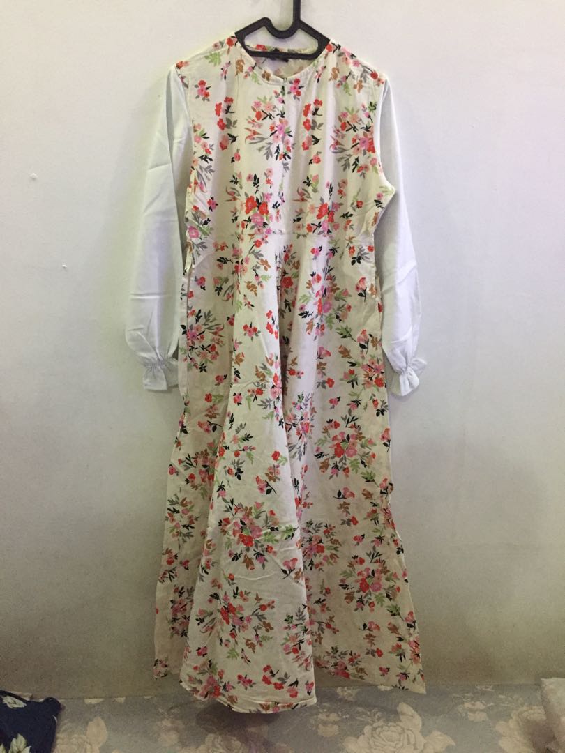 Gamis Putih Motif Bunga Fesyen Wanita Muslim Fashion Gaun Di Carousell