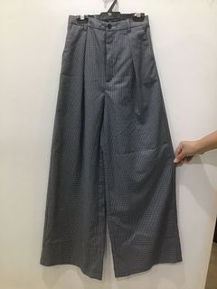 (Category: ) located in . Submitted by cj__closet (Listing ID 1004538812, Image 1). Description: .