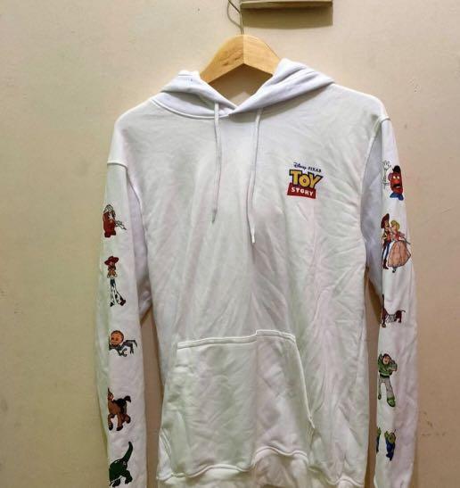H M TOY STORY HOODIE Fesyen Pria Pakaian Baju Luaran di Carousell
