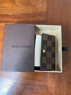 (Category: ) located in . Submitted by preloved_apparel_ (Listing ID 1004543205, Image 1). Description: .