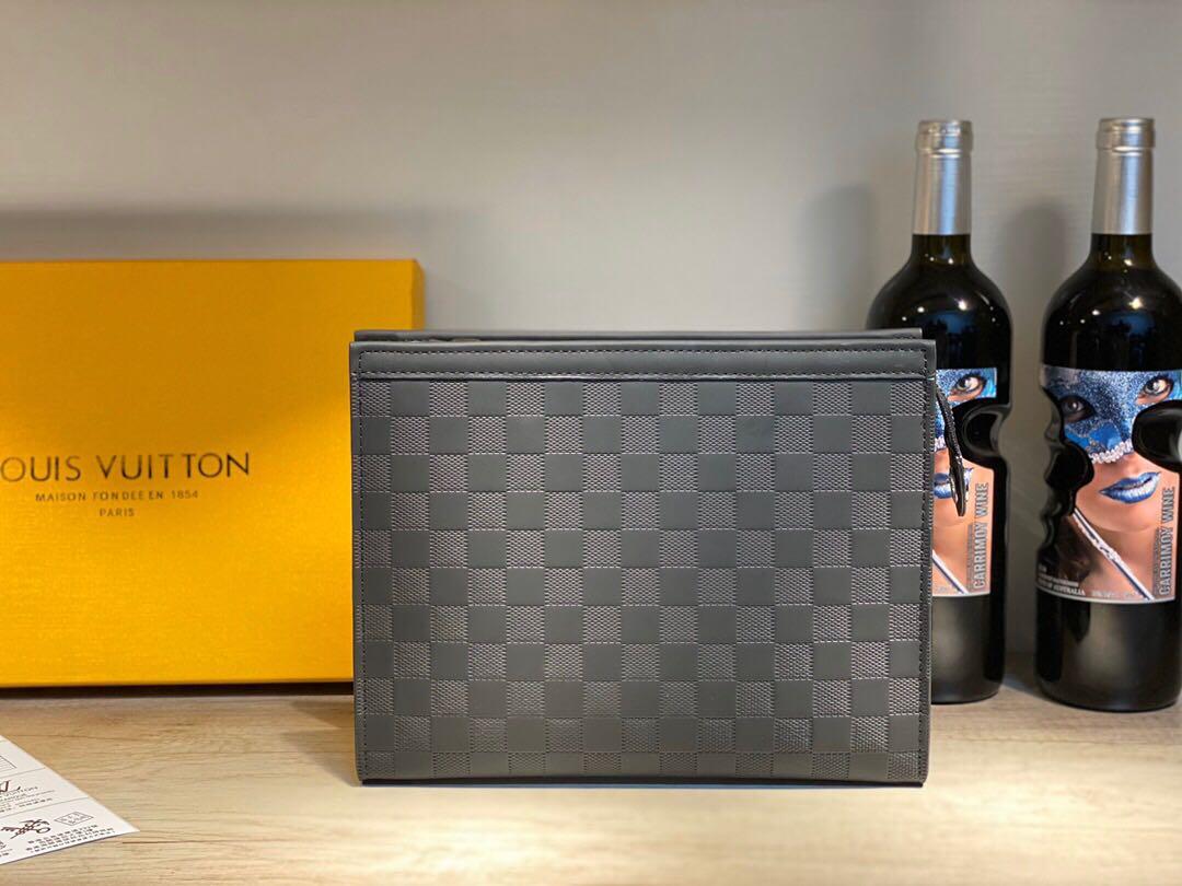 Lv clutch man outlet