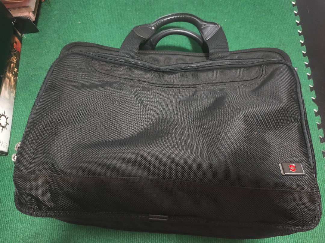 Victorinox laptop bag, Men's Fashion, Bags, Briefcases on Carousell