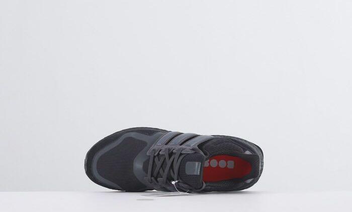 Ultra boost s&l store core black carbon