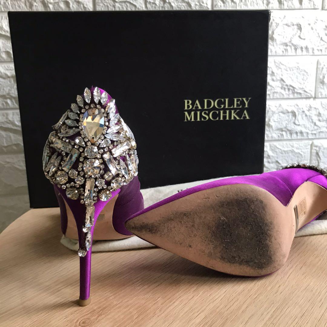 Badgley Mischka Poetry II (Category: Heels) located in Manila. Submitted by djsvc (Listing ID 1004614095, Image 1). Description: Authentic Badgley Mischka Poetry II with signs of usage used once Picture may vary due to lighting. Mine mines SOLD. No cancellation. No rush shipping & order. NO RETURN, NO EXCHANGE. Payment first policy. MODE OF PAYMENT: online transfer (Gcash) Shipping will be shouldered and book by the client/customer. .
