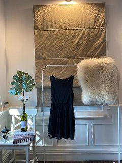 C05 - Forever 21 Black Lace Dress