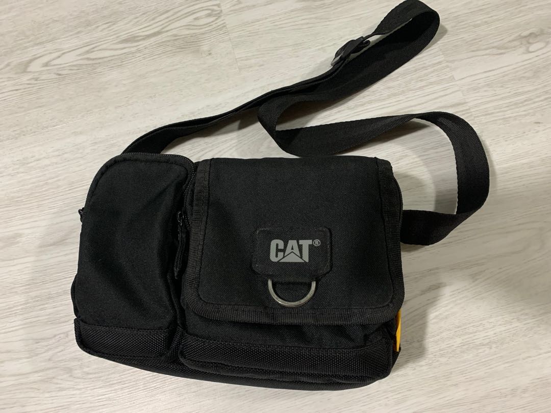 Caterpillar hot sale sling bag