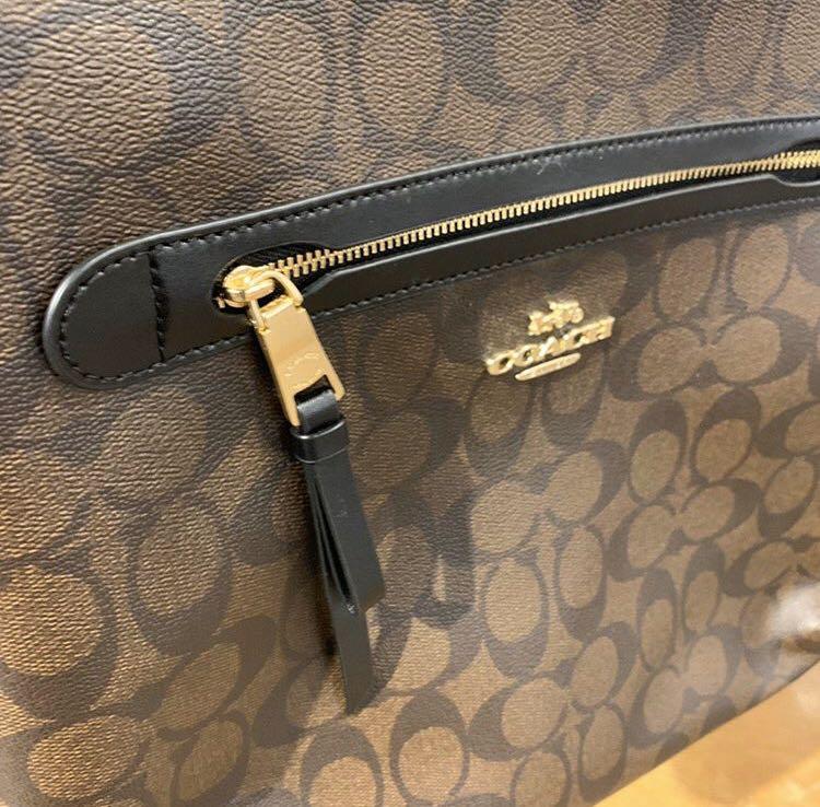 Mae file crossbody in signature leather top