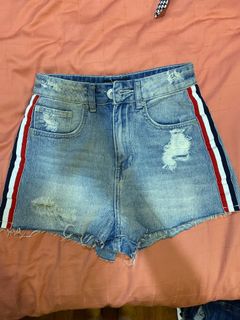 (Category: ) located in . Submitted by _sister_ (Listing ID 1004759887, Image 1). Description: .
