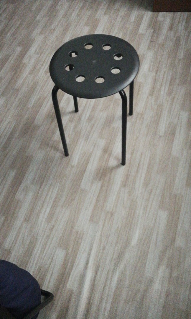 Kerusi makan ikea, Furniture & Home Living, Home Decor, Carpets, Mats
