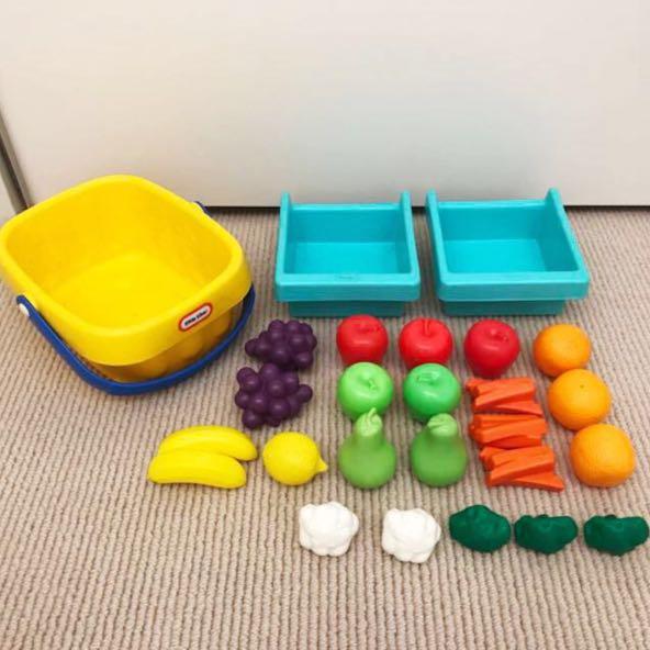 LITTLE TIKES Vintage Kitchen + Big Lot Of Matching Play Food, Hobbies