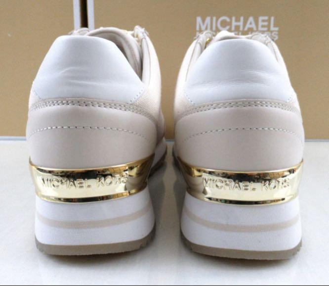 Michael Kors Billie Trainer Lace Up Sneakers Light cream 100 new