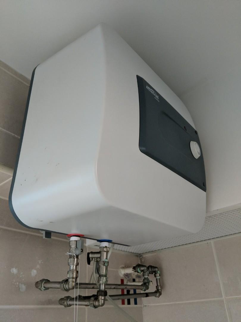 Mistral MWH30 Storage Heater, TV u0026 Home Appliances, Water Heater u0026 Instant  Showers on Carousell